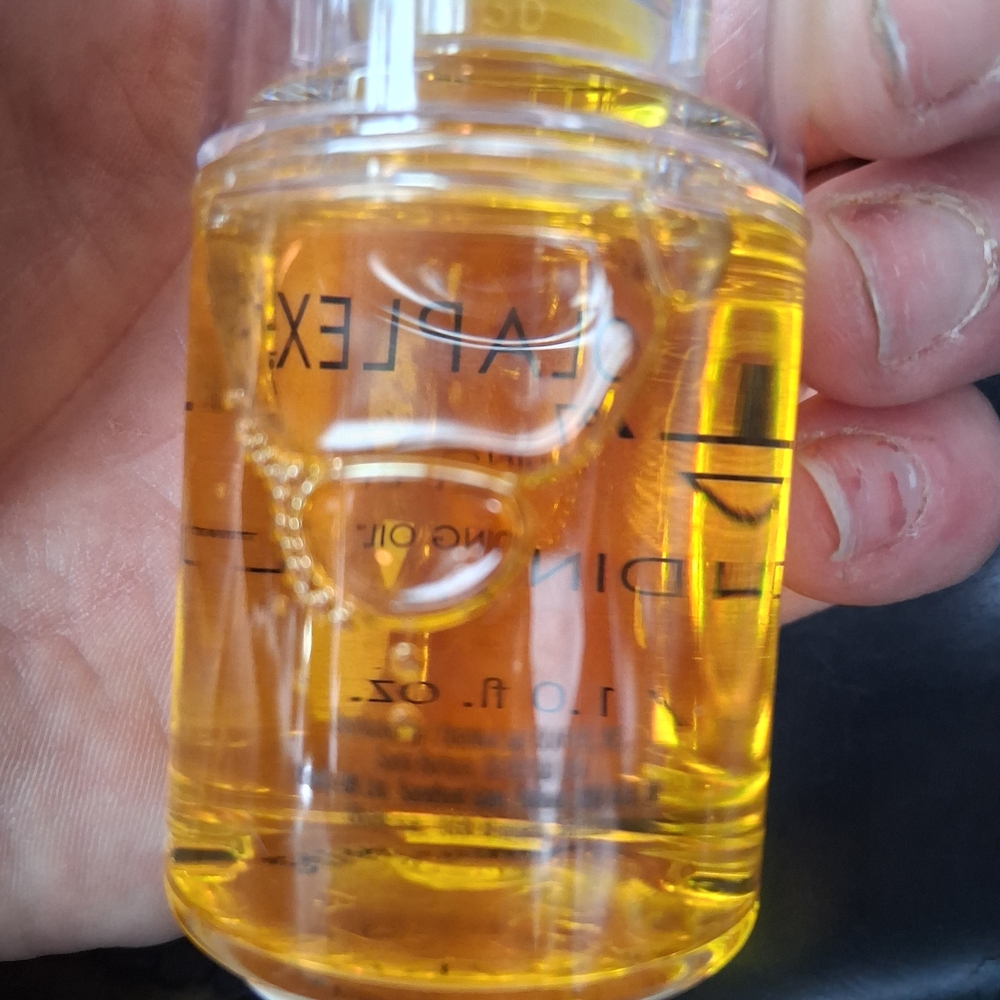 Olaplex No. 7 Bonding Oil - Yellow - Picture 2 of 4